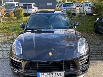 Porsche Macan S