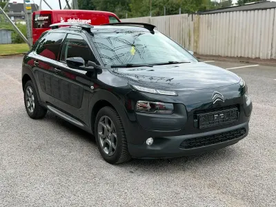 Gebraucht Citroën C4 Cactus 100 PS (73 kW) 2015 Schwarz Kleinwagen