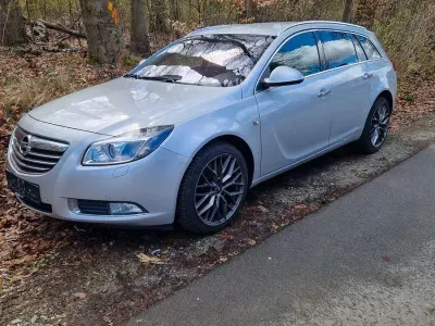 Gebraucht Opel Insignia Cosmo 260 PS (191 kW) 2010 Grau Kombi