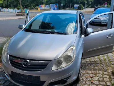 Gebraucht Opel Corsa 90 PS (66 kW) 2007 Silber Kleinwagen