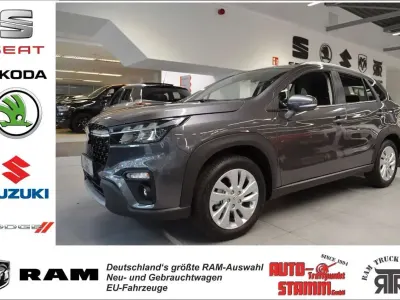 Neu Suzuki SX4 S-Cross Comfort 102 PS (75 kW) 2025 Titan dark gray pearl metallic SUV