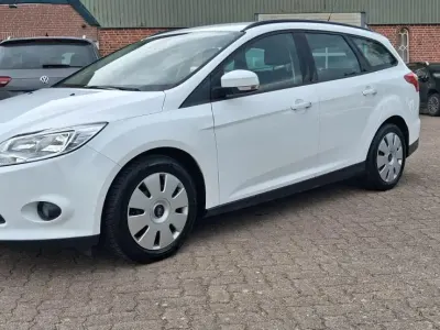 Gebraucht Ford Focus SYNC Edition 101 PS (74 kW) 2014 Weiß Kombi