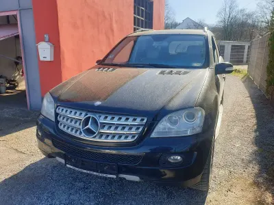 Gebraucht Mercedes ML320 224 PS (164 kW) 2007 Schwarz SUV