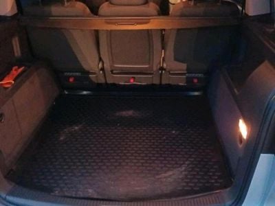 Gebraucht VW Touran 105 PS (77 kW) 2012 Grau Van / Kleinbus