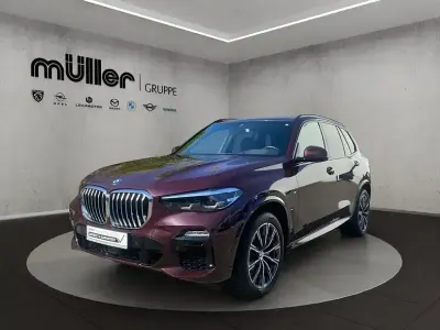 Używany BMW X5 M Sport 286 KM (210 kW) 2021 Purpurowy SUV