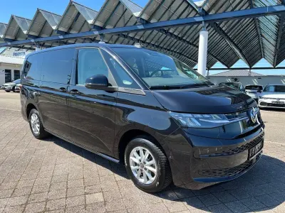 Gebraucht VW Multivan Life 150 PS (110 kW) 2025 Schwarz Van / Kleinbus