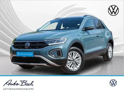Gebraucht VW T-Roc Life 116 PS (85 kW) 2024 Petroleum blue metallic SUV