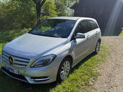 Usata Mercedes B200 136 CV (100 kW) 2013 Argento Monovolume