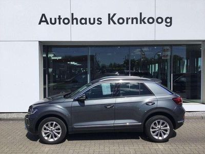 Indiumgrau Gebraucht 2024 VW T-Roc Style SUV | 28.990 € (Fairer Preis)