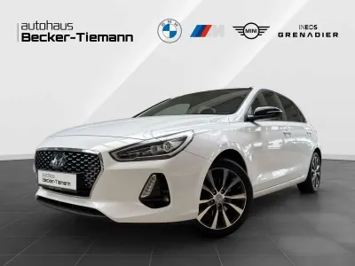 Gebraucht Hyundai i30 140 PS (102 kW) 2017 Weiss Limousine