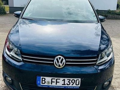 Gebraucht VW Touran Trendline 105 PS (77 kW) 2013 Blau Van / Kleinbus