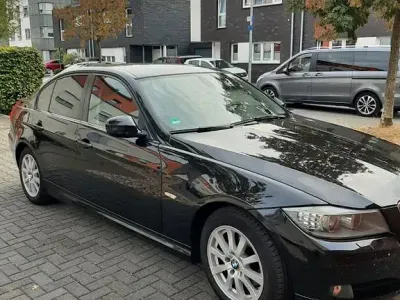 Brugt BMW 320 Lifestyle 163 HK (119 kW) 2011 Sort Sedan