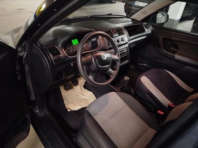 Gebraucht Skoda Fabia 75 PS (55 kW) 2012 Grau Limousine