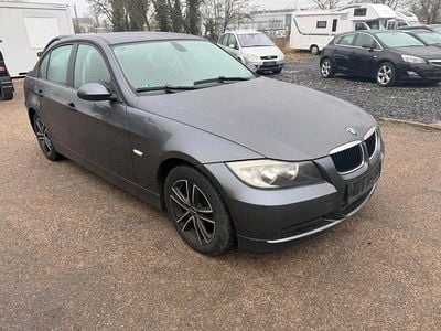 Gebraucht BMW 318 129 PS (94 kW) 2006 Grau Limousine