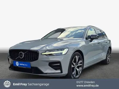 Gebraucht Volvo V60 Plus 197 PS (144 kW) 2025 Vapour grey metallic Kombi