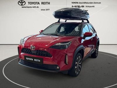 Neu Toyota Yaris Cross 131 PS (96 kW) 2025 Rot SUV