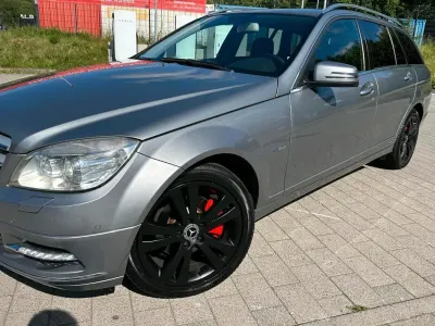 Gebraucht Mercedes C250 204 PS (150 kW) 2010 Grau Kombi