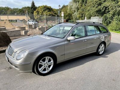 gebraucht Mercedes E220 CDI T ELEGANCE Navi/DVD/AHK