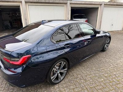 Usata BMW 330e Shadowline 292 CV (214 kW) 2020 Blu Berlina