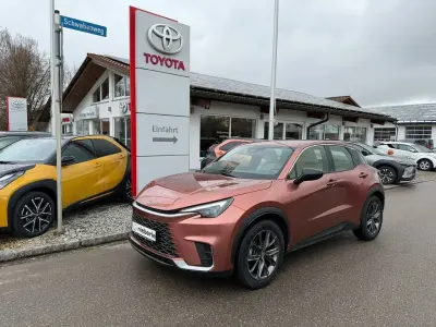 Begagnad Lexus LBX 136 HK (100 kW) 2025 Röd SUV