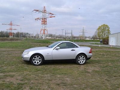 Gebraucht Mercedes SLK230 193 PS (141 kW) 1998 Silber Cabrio