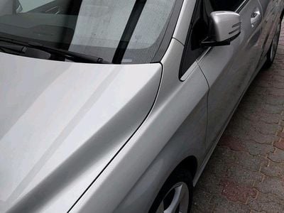 Gebraucht Mercedes B200 156 PS (114 kW) 2013 Silber Van / Kleinbus