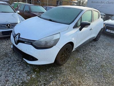 Gebraucht Renault Clio IV 75 PS (55 kW) 2015 Weiß Abholung