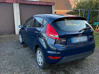 Gebraucht Ford Fiesta 90 PS (66 kW) 2011 Blau Kleinwagen