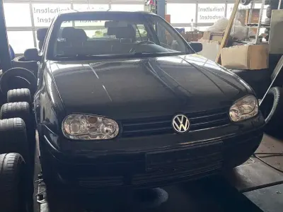 Gebraucht VW Golf IV Edition 101 PS (74 kW) 2000 Schwarz Limousine