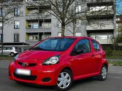 Usata Toyota Aygo 68 CV (50 kW) 2009 Rosso Utilitaria