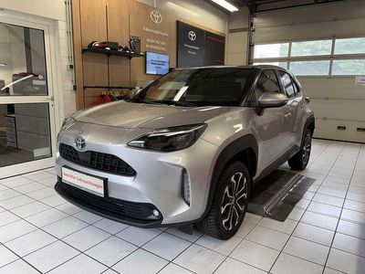 Silber Gebraucht 2022 Toyota Yaris Cross Team SUV | 28.990 € (Teuer)