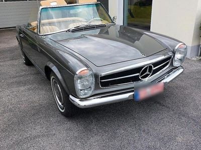 Usata Mercedes 230 150 CV (110 kW) 1966 Grigio Cabrio