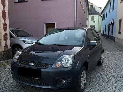 Gebraucht Ford Fiesta 82 PS (60 kW) 2008 Kleinwagen
