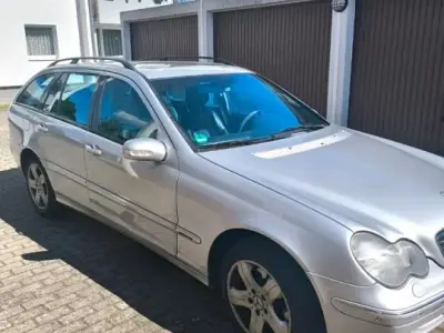 Używany Mercedes C320 2001 Srebrny Kombi