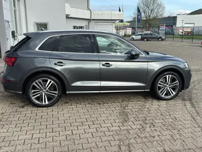 Używany Audi Q5 Comfort 286 KM (210 kW) 2019 Szary SUV