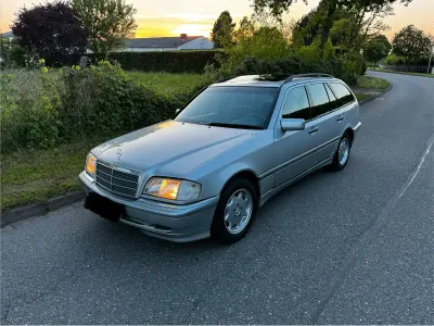 Gebraucht Mercedes C240 170 PS (125 kW) 1997 Silber Kombi