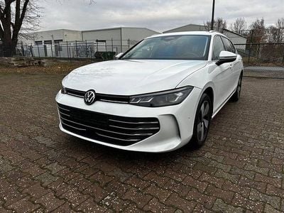 Weiß Gebraucht 2025 VW Passat Business Kombi | 31.000 € (Superpreis)