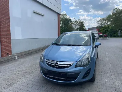 Usado Opel Corsa Selection 69 CV (50 kW) 2014 Azul Utilitario