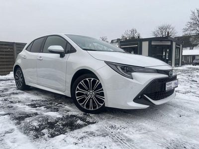 Gebraucht Toyota Corolla Style 140 PS (102 kW) 2022 Platinumweissperlefekt Kleinwagen