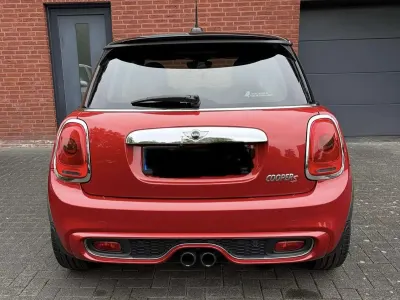 Używany Mini Cooper S Sport 192 KM (141 kW) 2014 Czerwony Hatchback