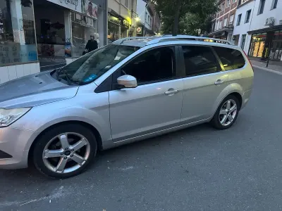 Gebraucht Ford Focus 131 PS (96 kW) 2011 Silber Limousine