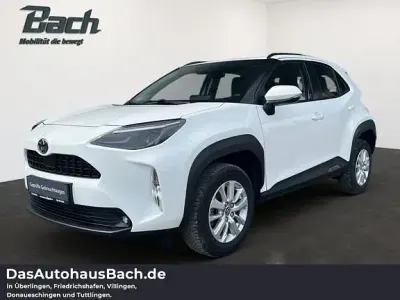 Gebraucht Toyota Yaris Comfort 116 PS (85 kW) 2024 Schnee weiß Kleinwagen