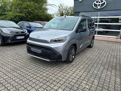 Second-hand Toyota Proace Verso City 131 CP (96 kW) 2025 Argintiu Break