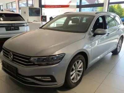 Gebraucht VW Passat Business 150 PS (110 kW) 2022 Silber Kombi