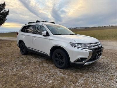 Usata Mitsubishi Outlander Edition 150 CV (110 kW) 2017 Bianco SUV