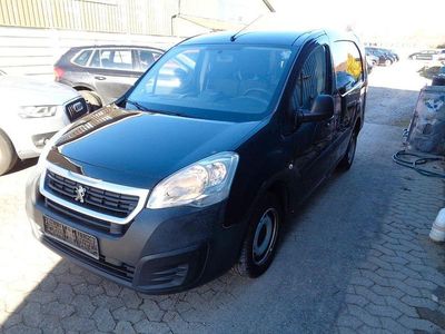Gebraucht Peugeot Partner Premium 99 PS (72 kW) 2017 Schwarz Van / Kleinbus