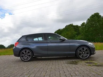 Gebraucht BMW 118 Sport Line 150 PS (110 kW) 2018 Grau Kleinwagen