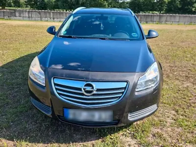 Gebraucht Opel Insignia 140 PS (102 kW) 2009 Schwarz Kombi