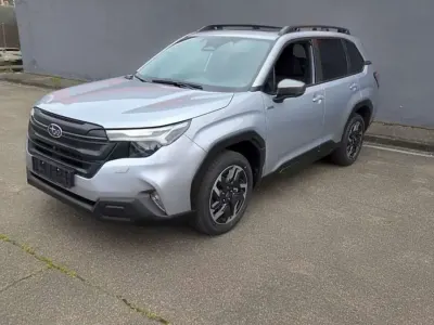 Neu Subaru Forester 136 PS (100 kW) 2026 Silber SUV