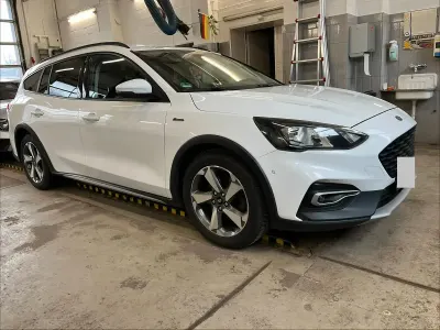 Gebraucht Ford Focus 128 PS (94 kW) 2019 Weiß Kombi